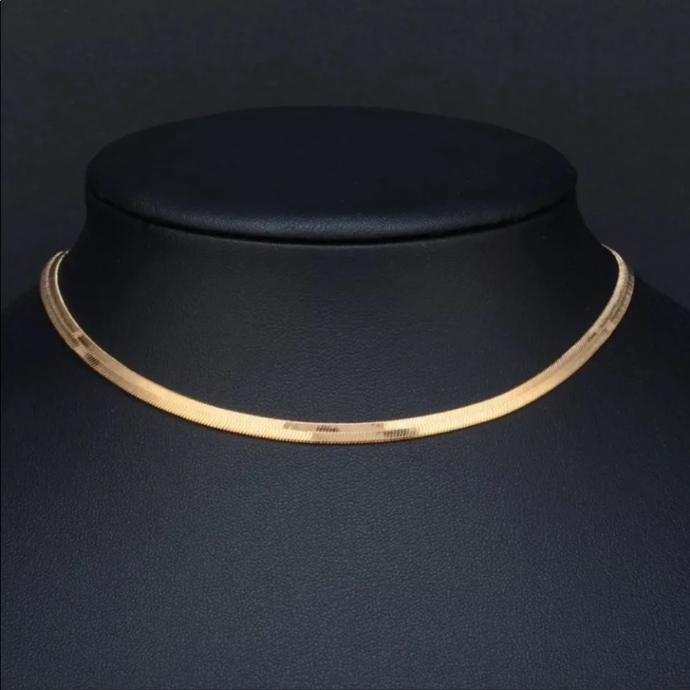 NEW GOLD HERRINGBONE FLAT CHAIN NECKLACE, NICE NECKLACE, CUTE NECKLACE - Picture 2 of 3
